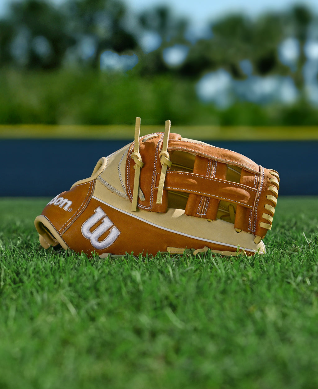 25-1609_2025_Youth_Glove_Campaign_WBW103964_PDP_1