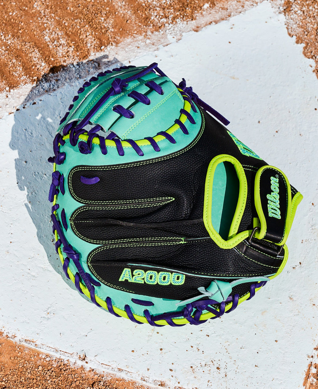 25-1690_2026_Spring_A2K_A2000_Pro_Stock_Glove_WBW104145_PDP_2