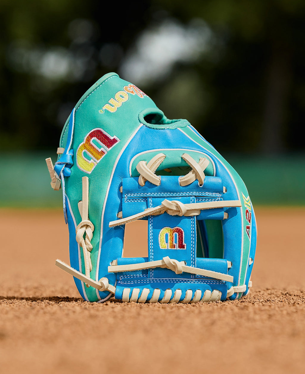 25-1690_2026_Spring_A2K_A2000_Pro_Stock_Glove_WBW104147_PDP_2