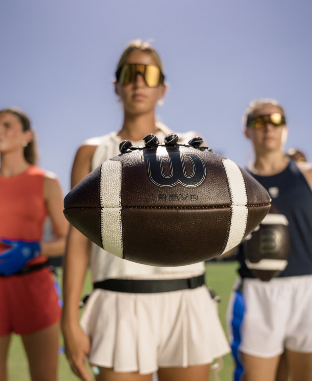 25-1910_Flag_Revo Leather Ball_ePDP_FB_Revo_WFB00052001IB_7.png