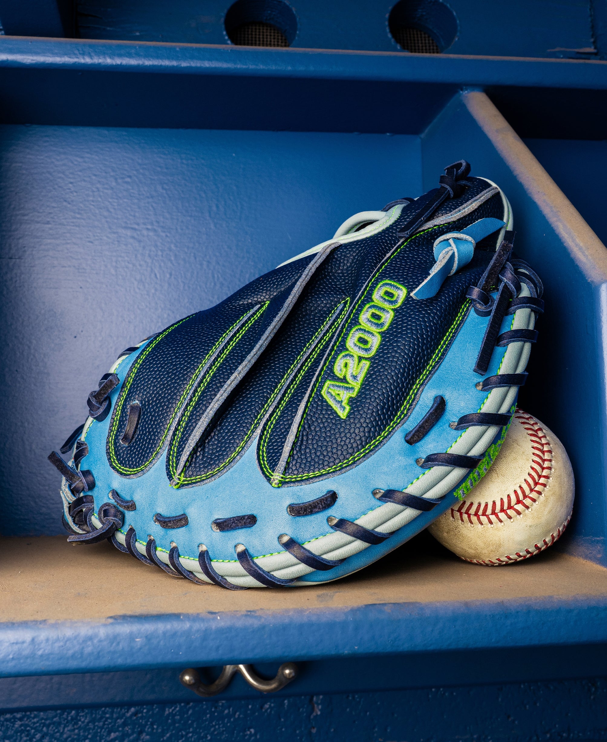 2026 A2000® CM33SS 33” Baseball Catcher's Mitt | Wilson Sporting Goods