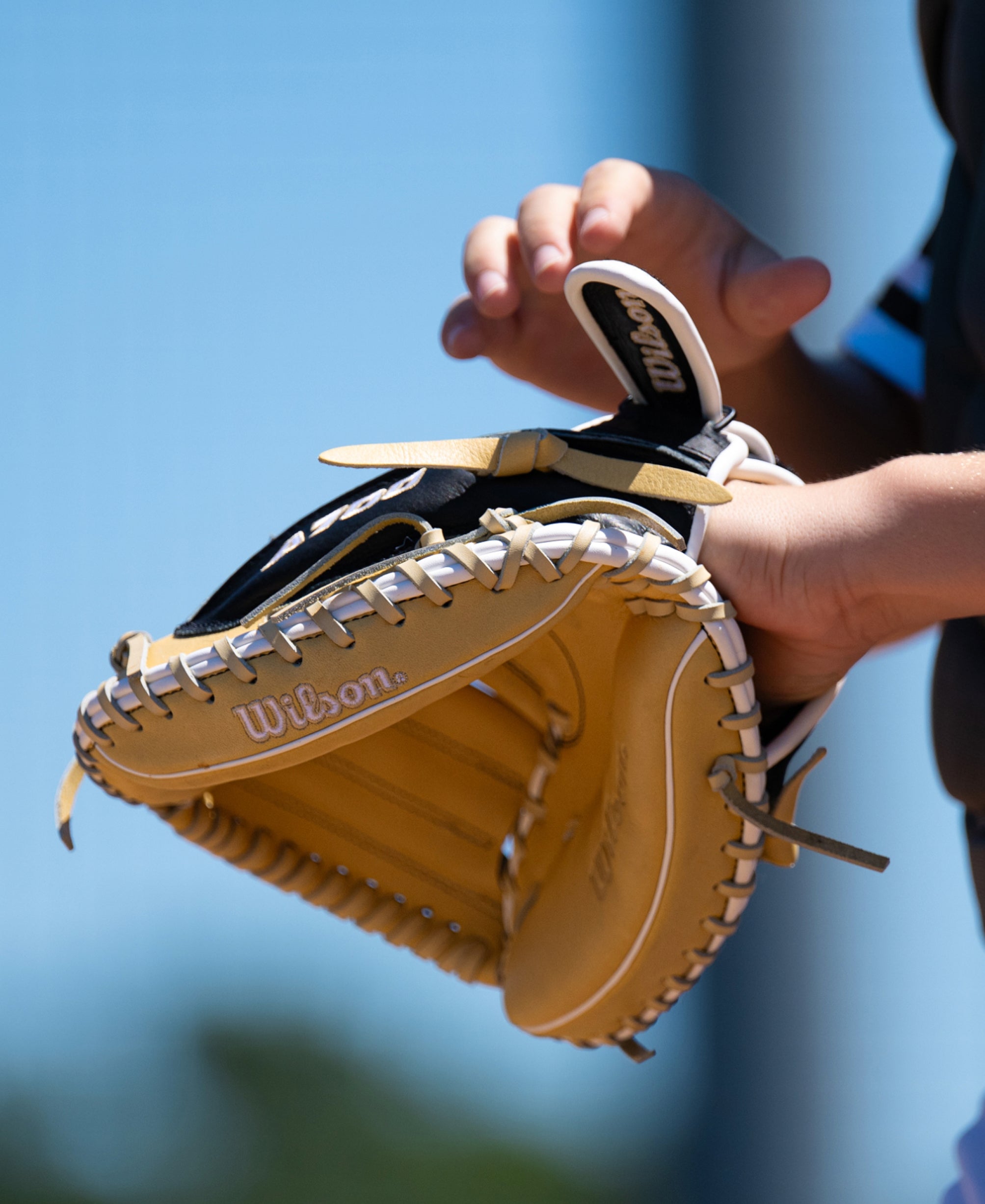 2027 A700® 32.5” Baseball Catcher's Mitt | Wilson Sporting Goods