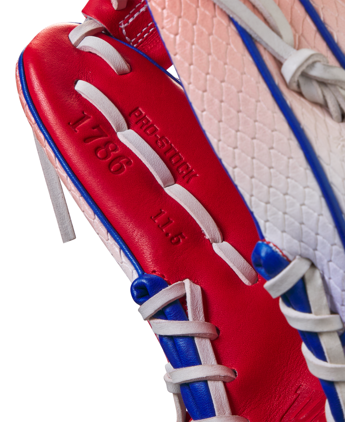 WBW101687_6_A2000_JULY_LE_ECOM_EXCL_1786_115_RED_WHITE_BLUE12461.png