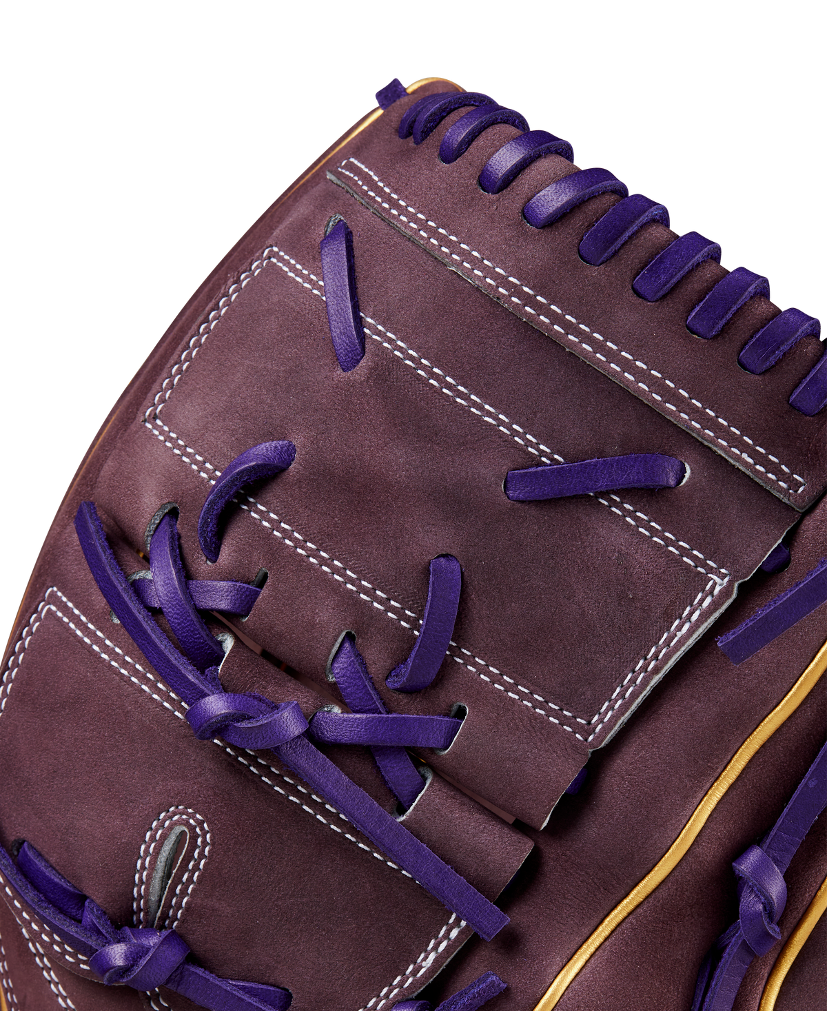 WBW102241_4_A2000_Bananas_CJ_Dearman_GM_IF_12_Purple_MetallicGold