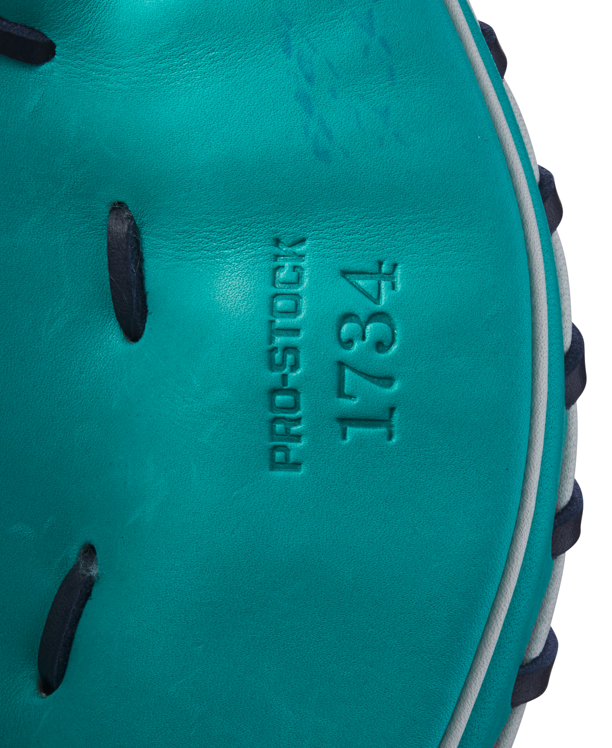 WBW102732_6_A2000_OMAHA_2024_1734_C_33_NavySnakeSS_Teal_Pink
