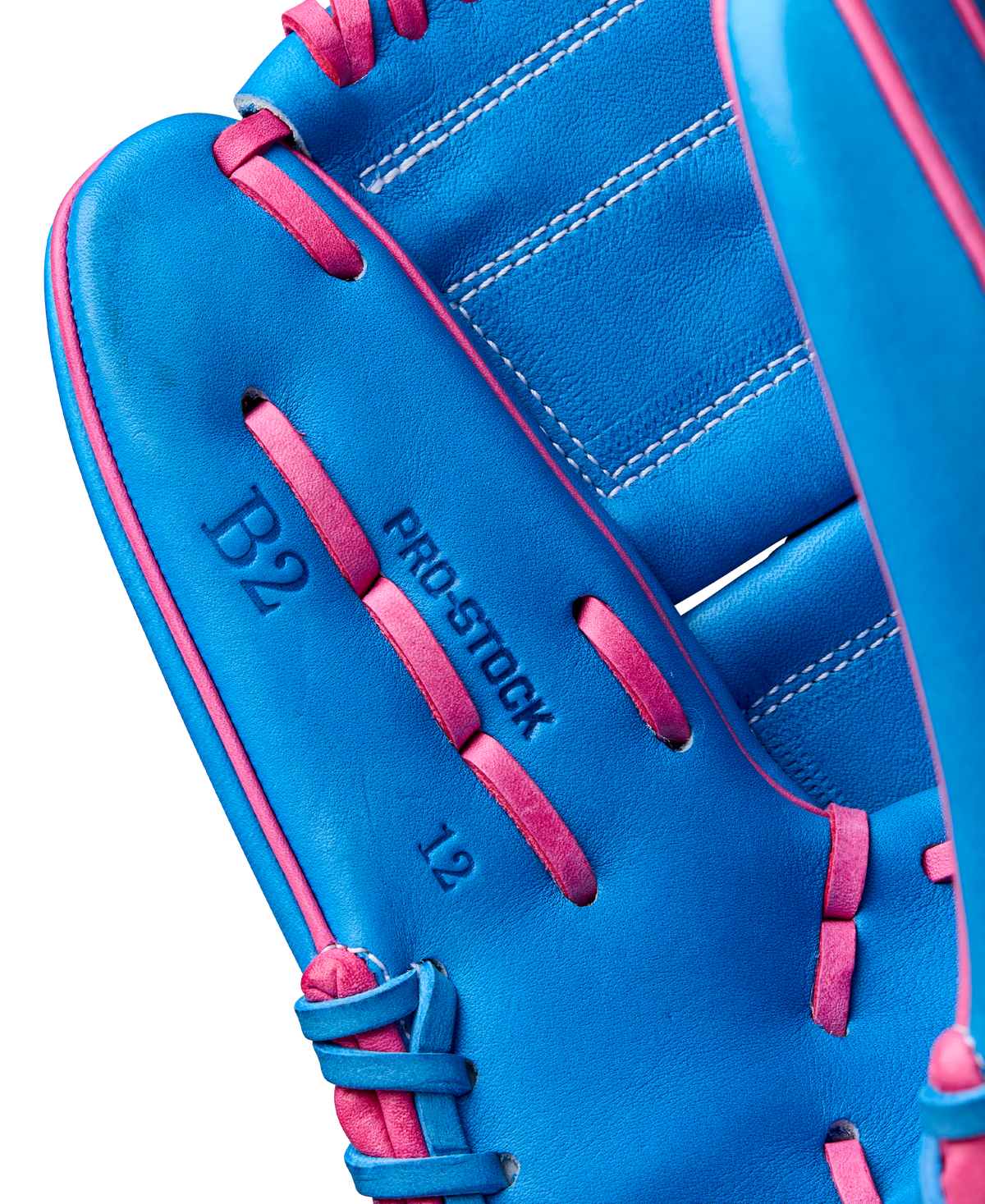 WBW103496_6_A2000_2025_LTM_B2_Blue_White_12_12_Blue_White_Flamingo.png