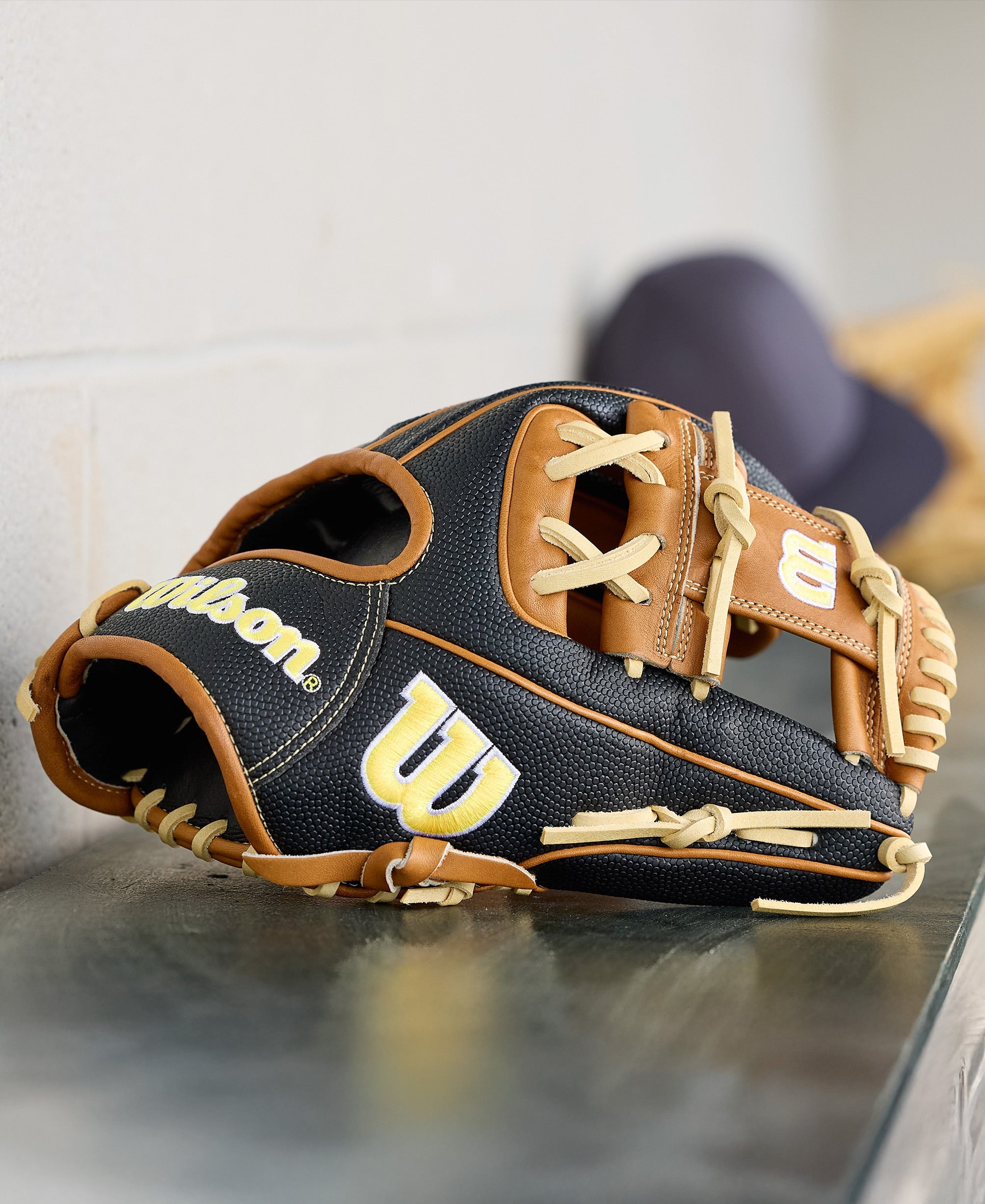 2026 A2000® Classics Series 1975SS 11.75” Infield Baseball Glove