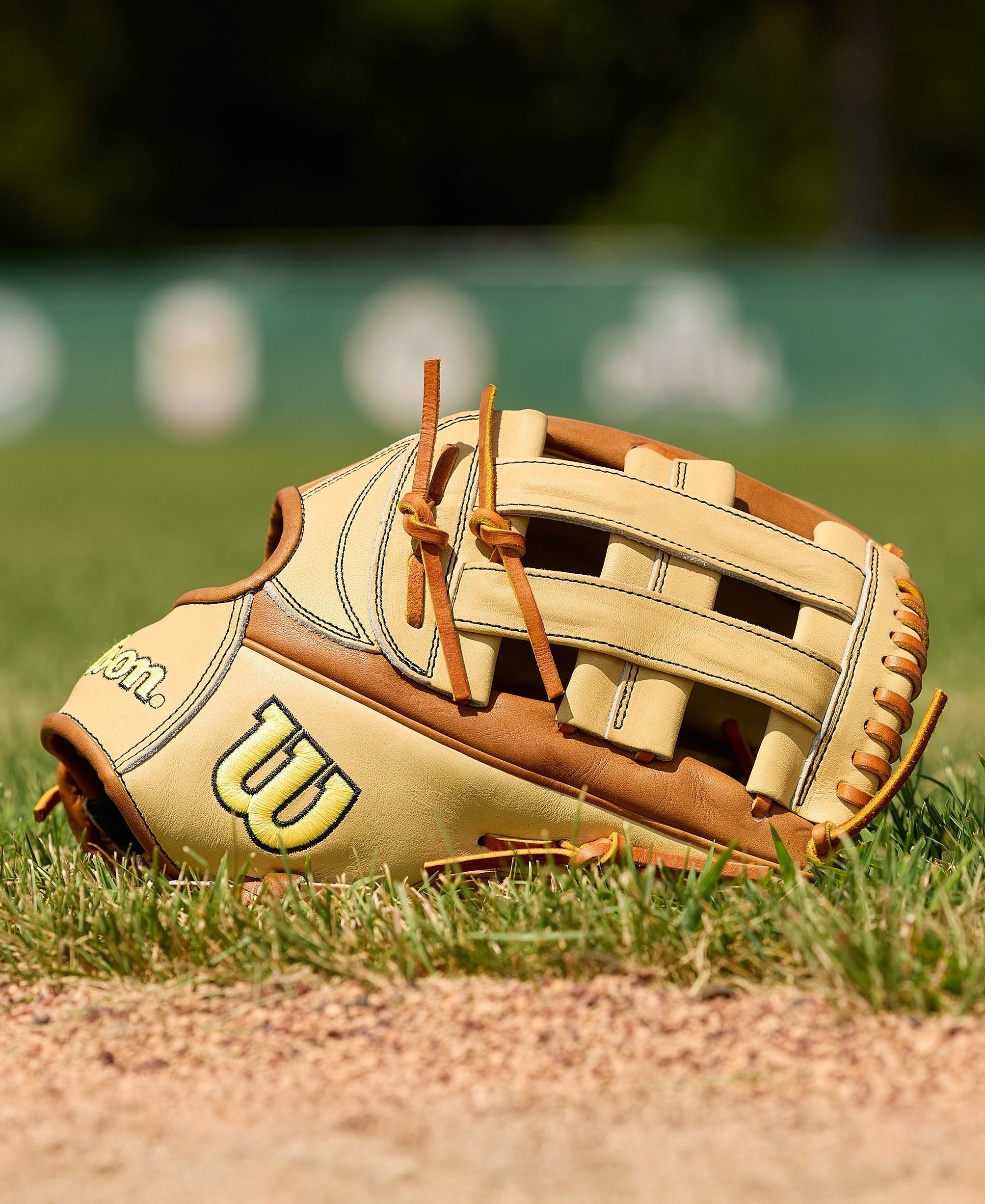 2026 A2000® Classics Series 1777 12.75” Outfield Baseball Glove