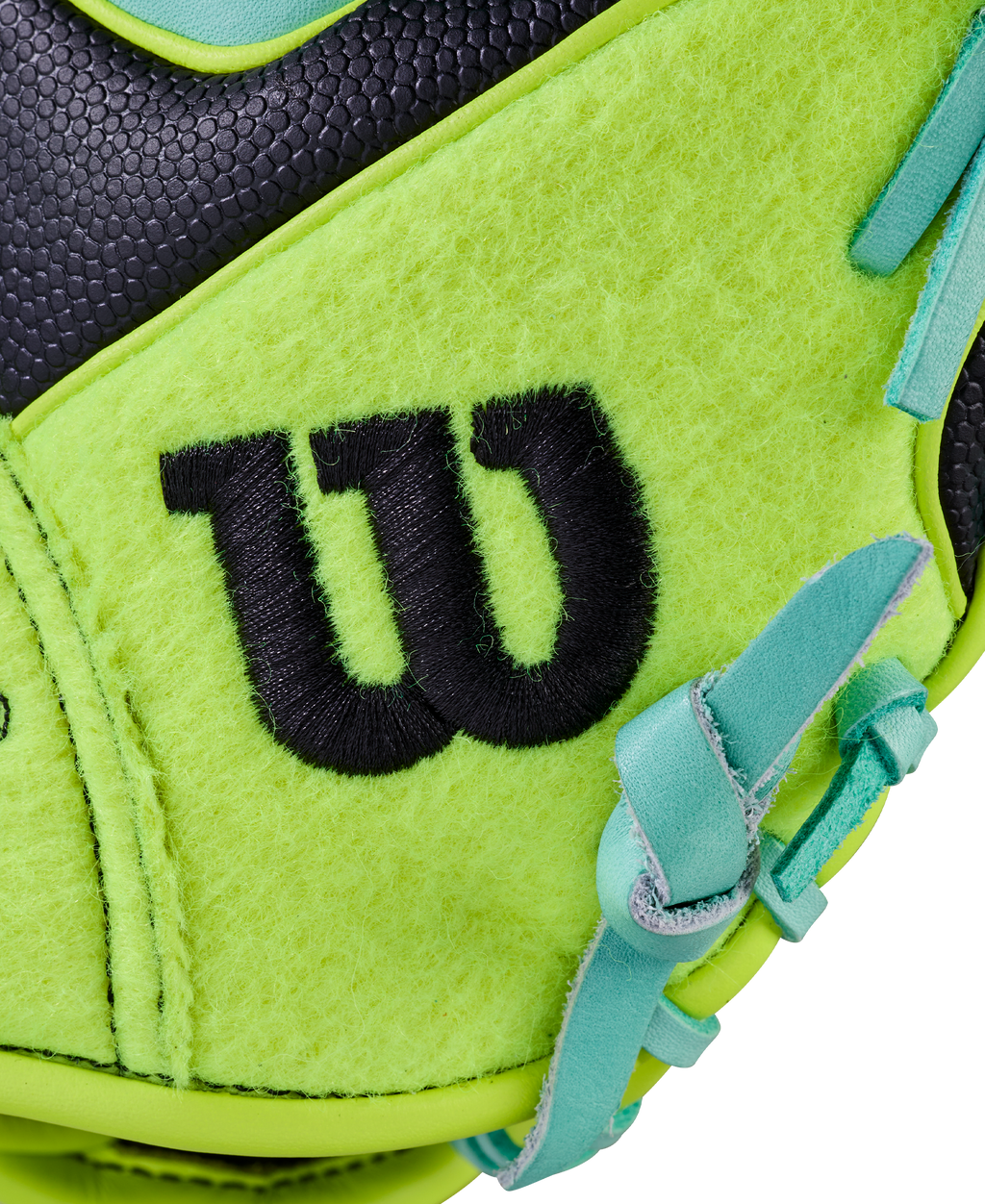 WBW104177_10_2025_A2000_1786SS_Tennis_Ball_LE_115_BLACK_SEAFOAM_OpticYellow.png