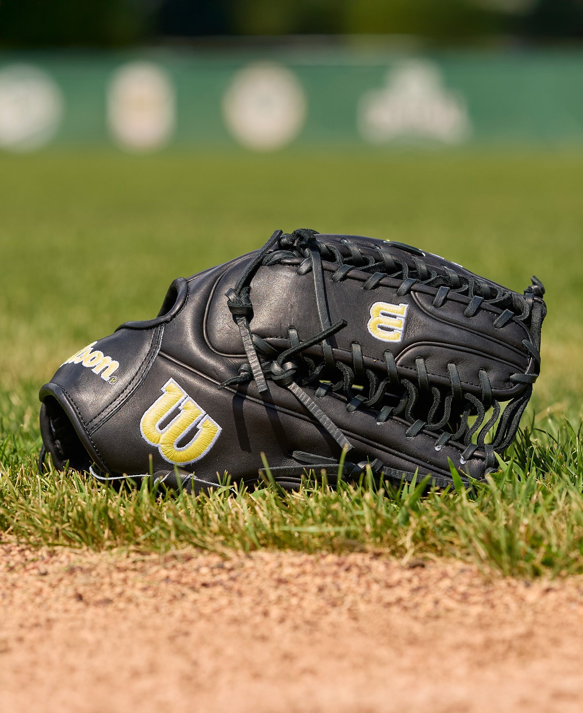 2026 A2000® Classics Series OT7 12.75” Outfield Baseball Glove