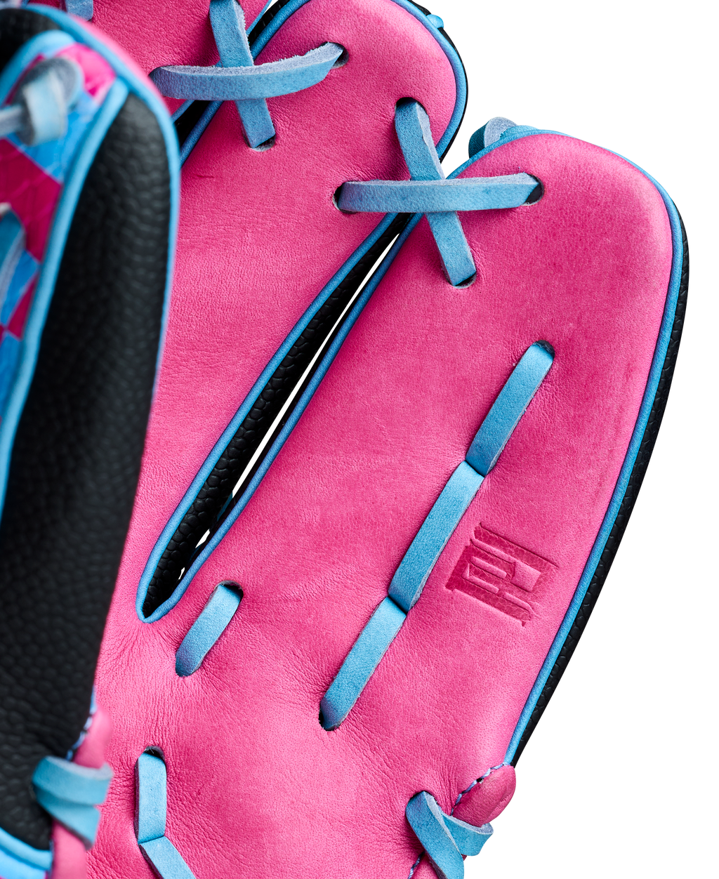 WBW104264_7_2025_POTTSTOWN_A2000_1786SS_CHECKER_115_Black_Blue_Pink.png