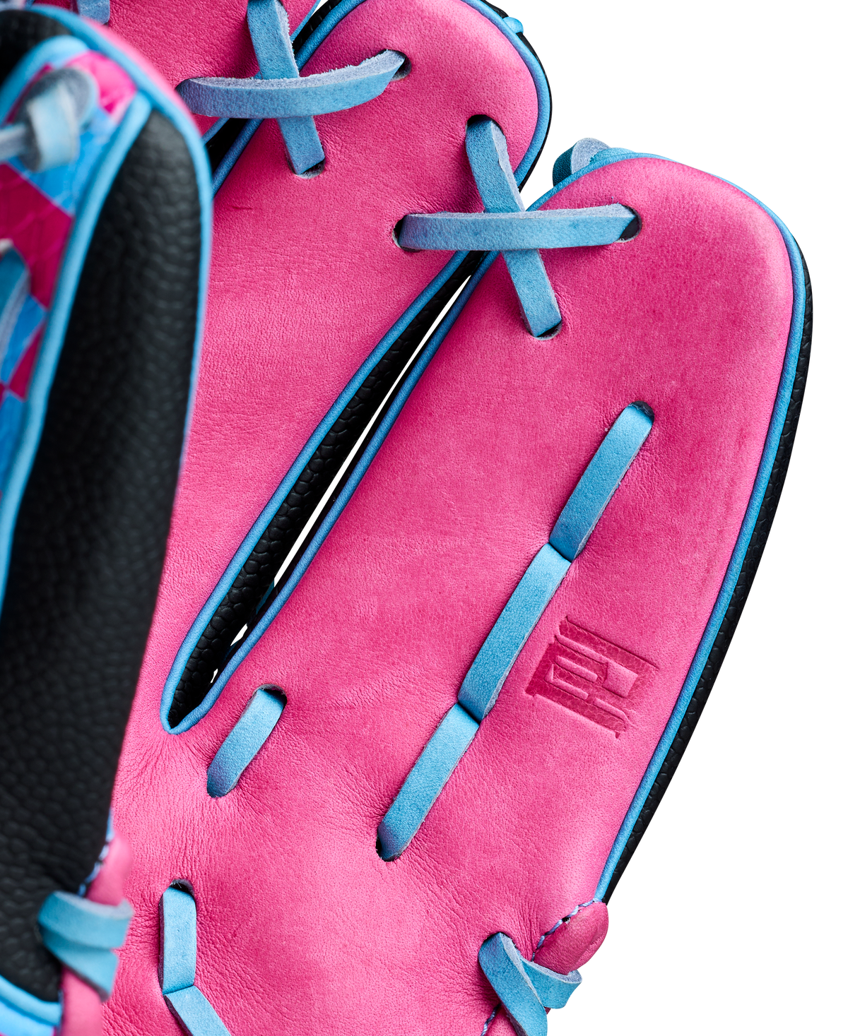 WBW104264_7_2025_POTTSTOWN_A2000_1786SS_CHECKER_115_Black_Blue_Pink.png