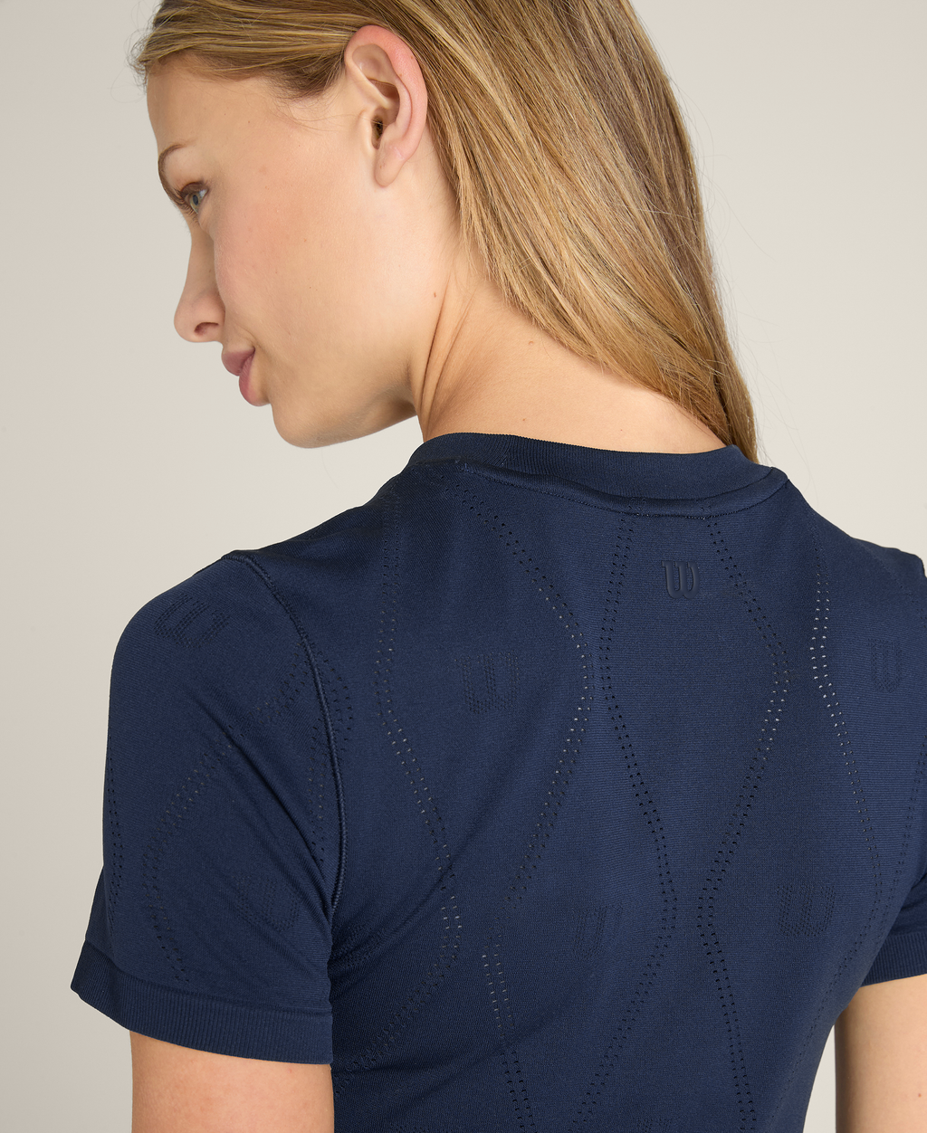 WE00039U001001_3_SEAMLESS_SHORT_SLEEVE_TEE_W_CLASSIC_NAVY.png