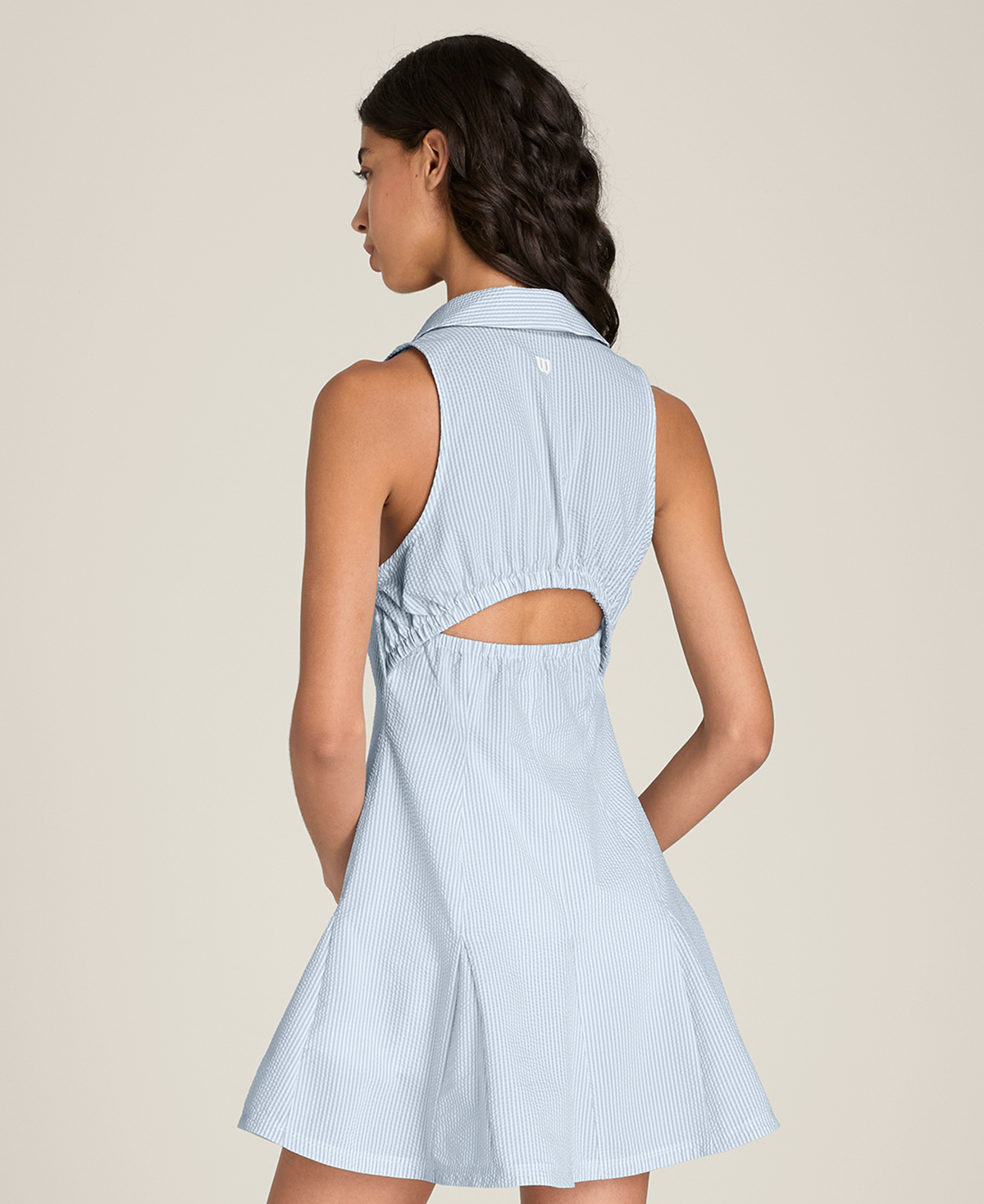 WE00086G011001_9_COLLARED_DRESS_TECH_SEERSUCKER_W_GRAY_DAWN