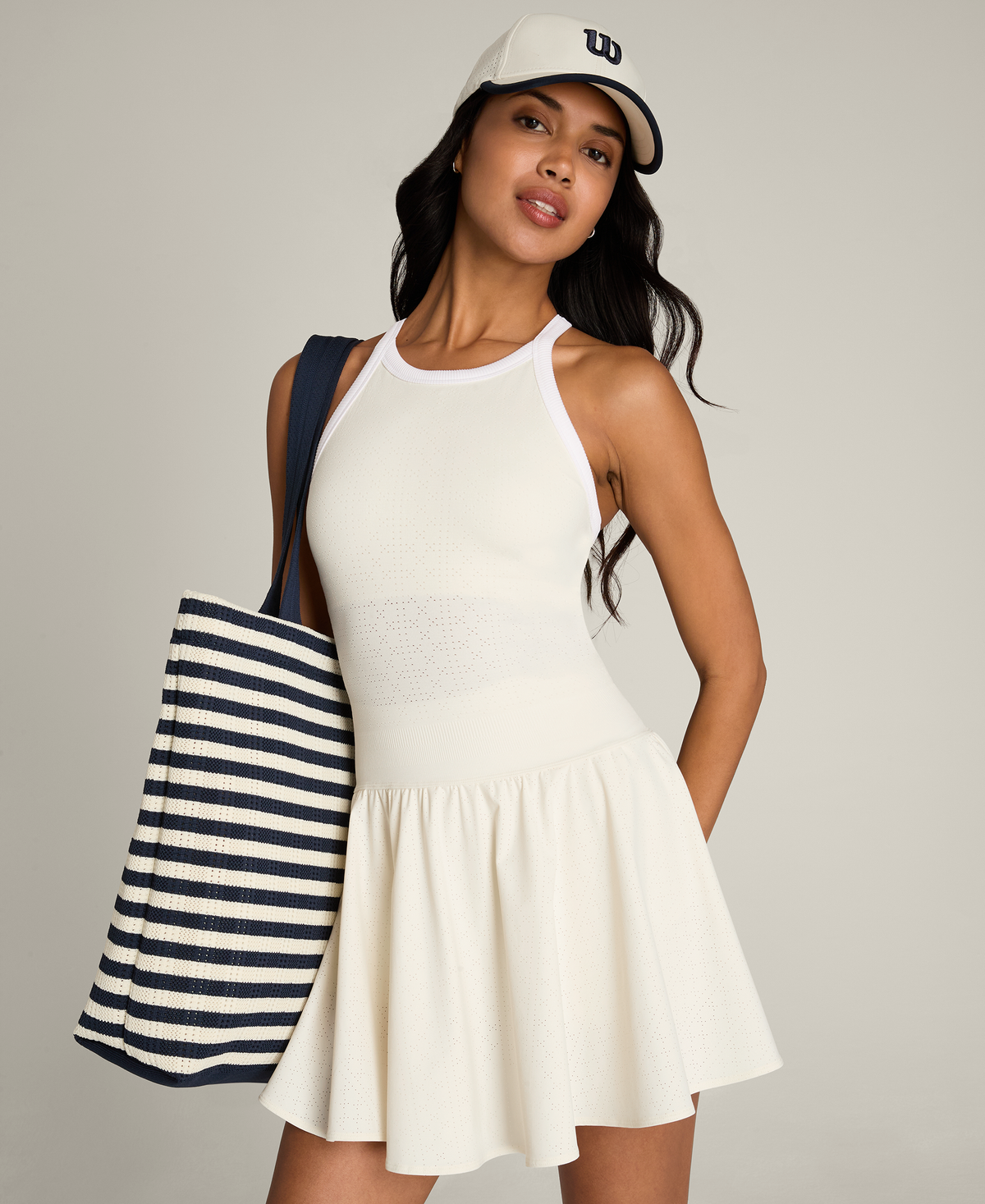 WE00194W002001_5_W_ON_THE_DAILY_DRESS_PERFORATED_W_SANDRIFT.png