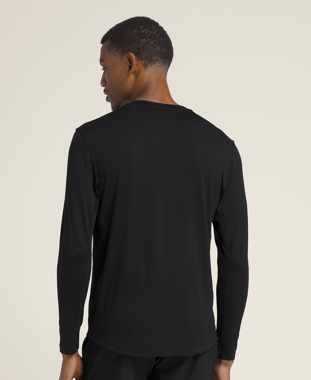 WM00220531BKA_9_EVERYDAY_PERFORMANCE_LS_TEE_M_BKA