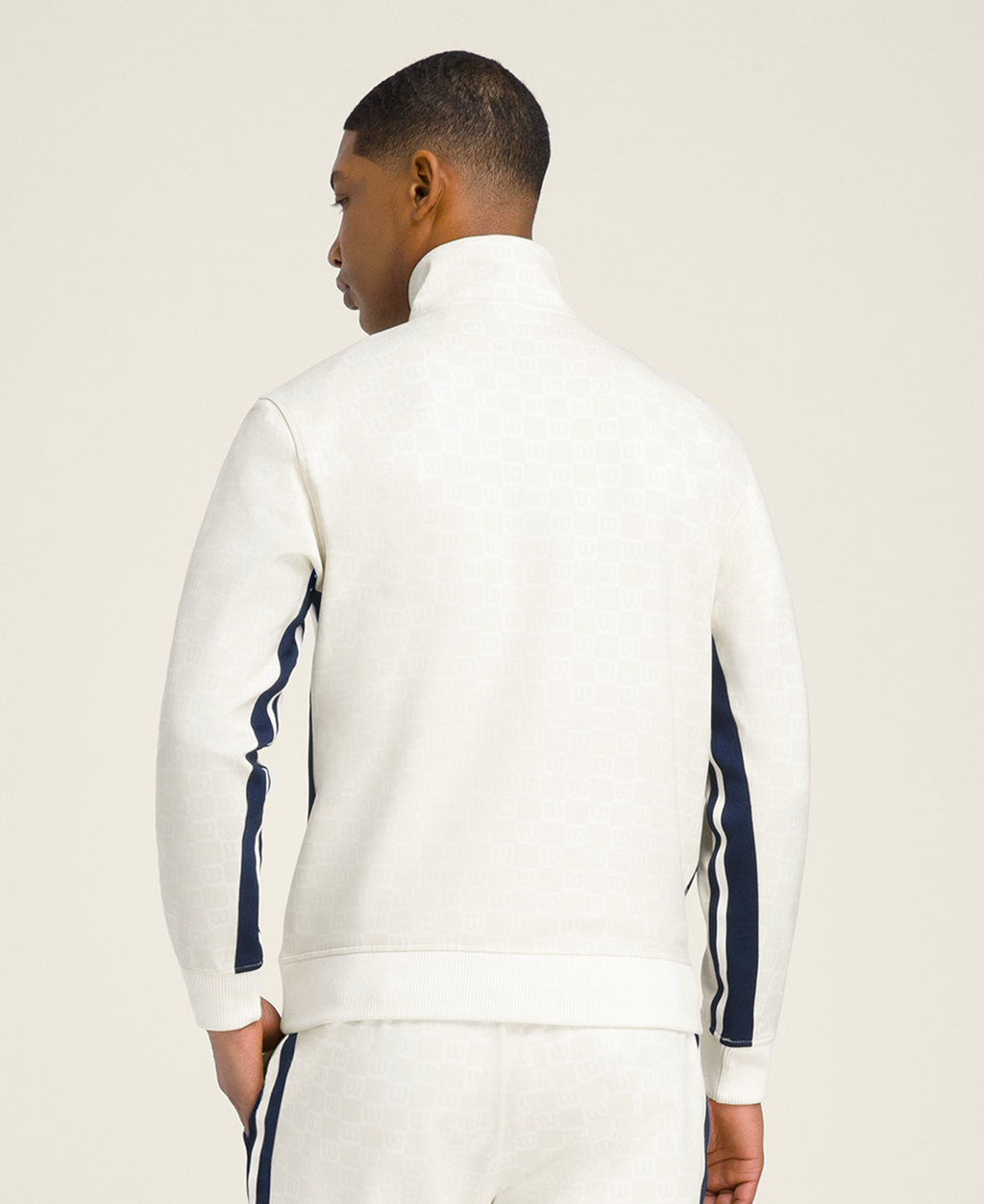WM00323511GYC_9_CLAIRMONT_WARMUP_POPOVER_M_GYC