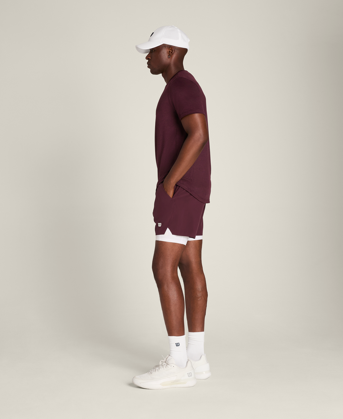 WM00503R043001_1_M_TOURNAMENT_SHORT_V2_5IN_UNLINED_M_FIG
