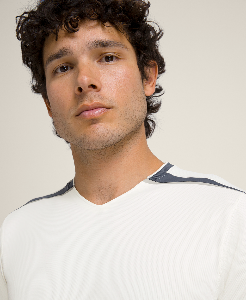 WM00534531GYC_3_PERFORMANCE_PIQUE_TENNIS_CREW_M_GYC.png