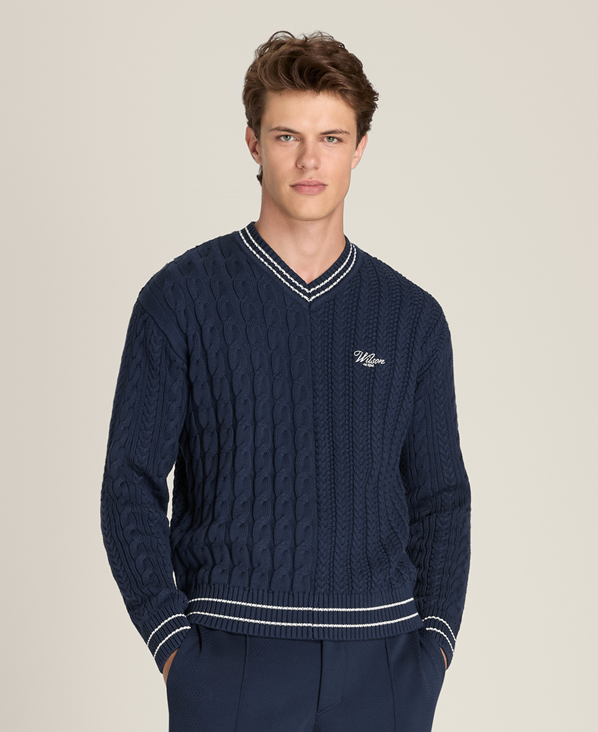 WM00546531DBC_7_NOVELTY_VNECK_SWEATER_M_DBC