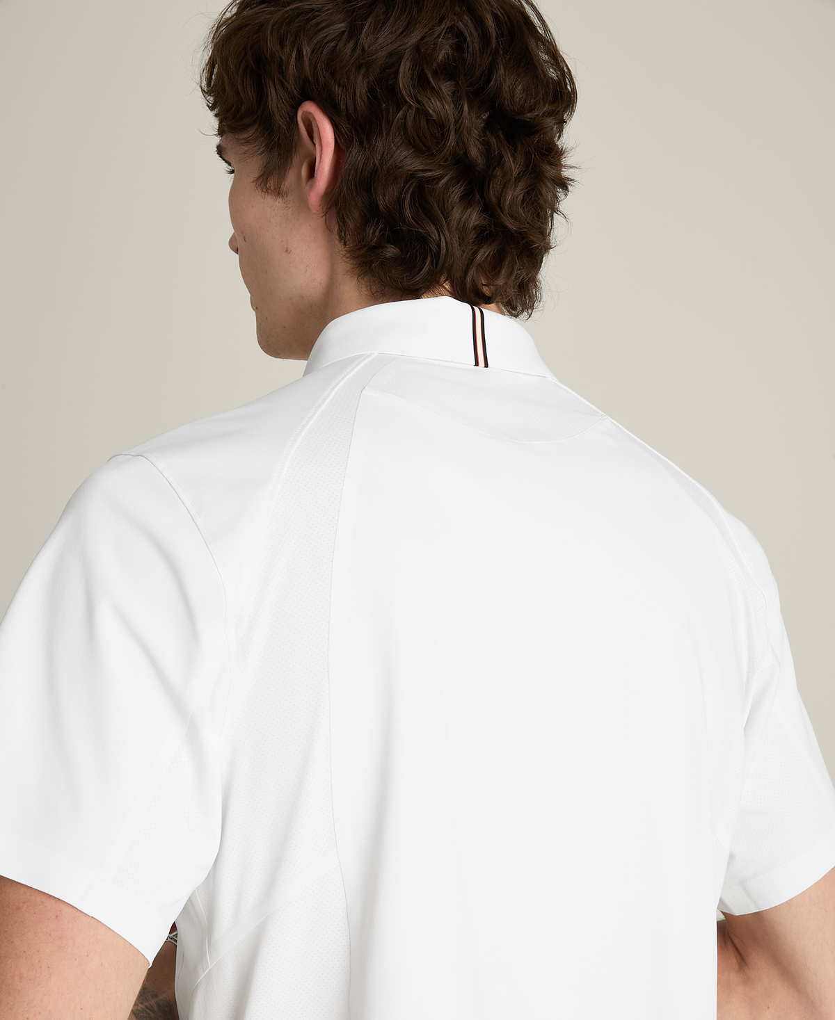 WN00074W001001_3_CONTOUR_TECH_POLO_M_BRIGHT_WHITE