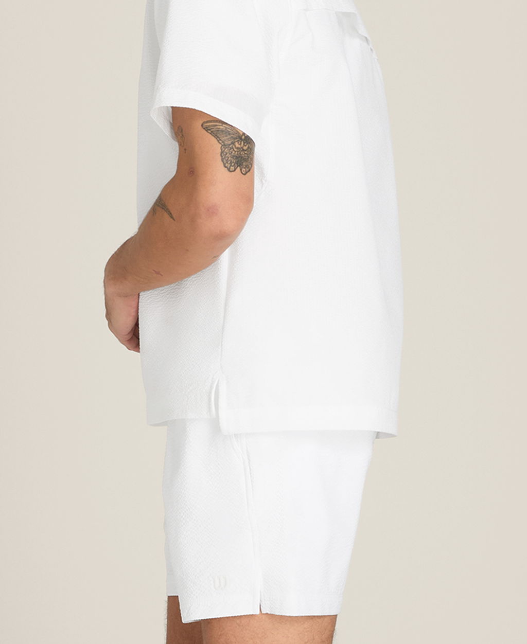 WN00079W001001_8_SNAP_FRONT_VOLLEY_SHORT_6IN_M_BRIGHT_WHITE