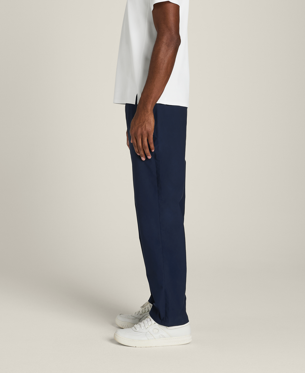 WN00088U001002_8_CLUBHOUSE_TECH_TROUSER_M_CLASSIC_NAVY.png