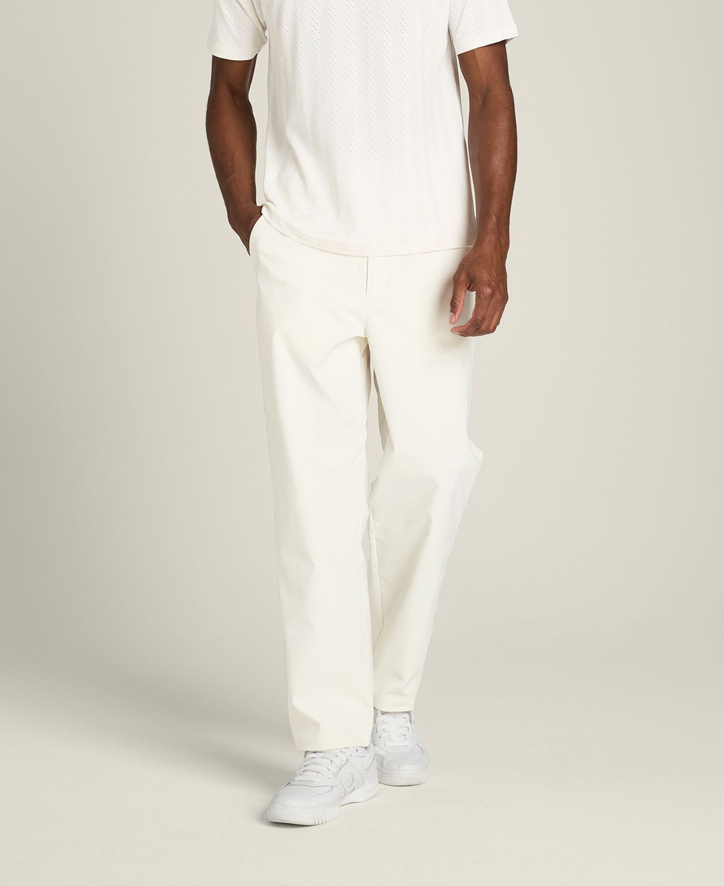 WN00088W002002_7_CLUBHOUSE_TECH_TROUSER_M_SANDRIFT