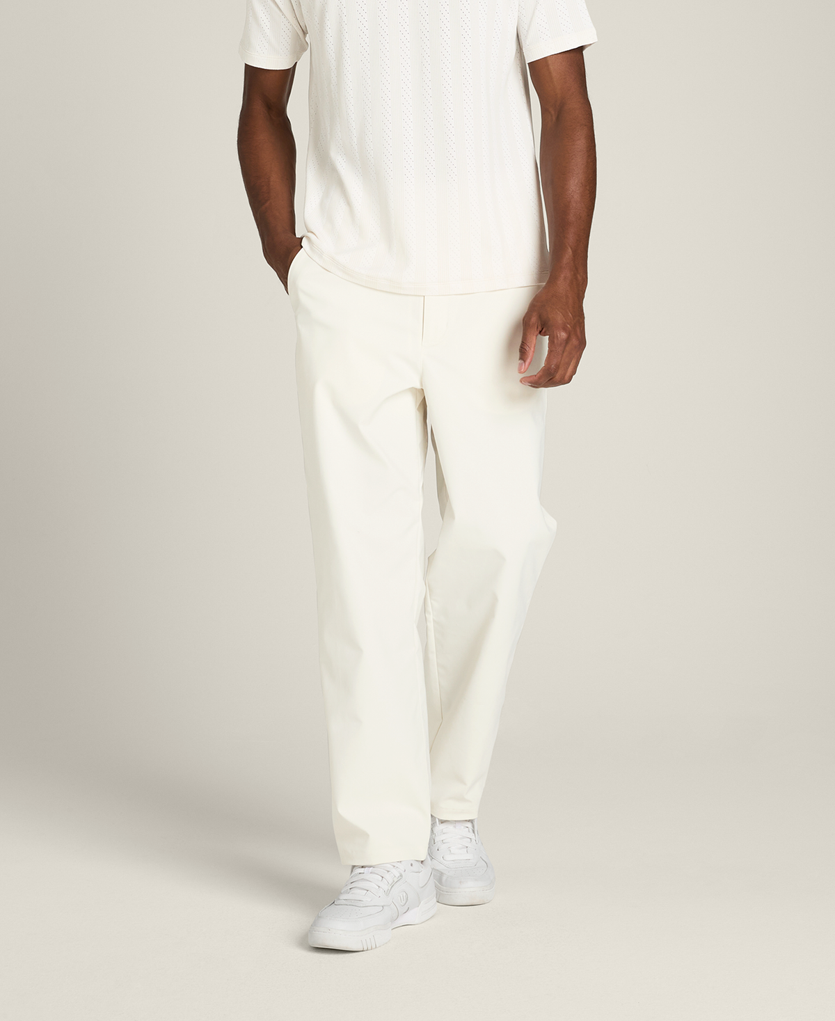 WN00088W002002_7_CLUBHOUSE_TECH_TROUSER_M_SANDRIFT