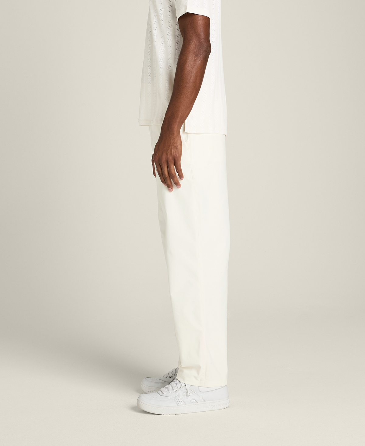 WN00088W002002_8_CLUBHOUSE_TECH_TROUSER_M_SANDRIFT