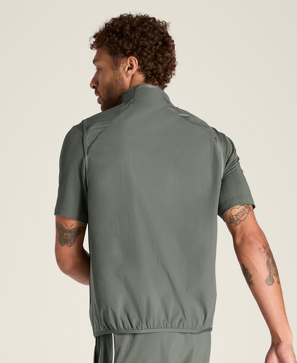WN00185E002002_9_M_CLASSIC_WARM_UP_VEST_M_CASTOR