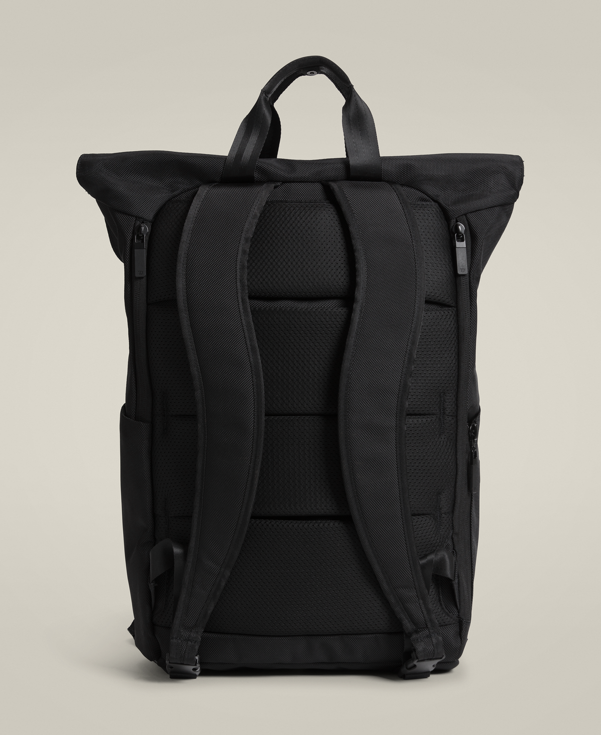 WU00121531BKA_13_FOLDOVER_BACKPACK_DG_BKA.png