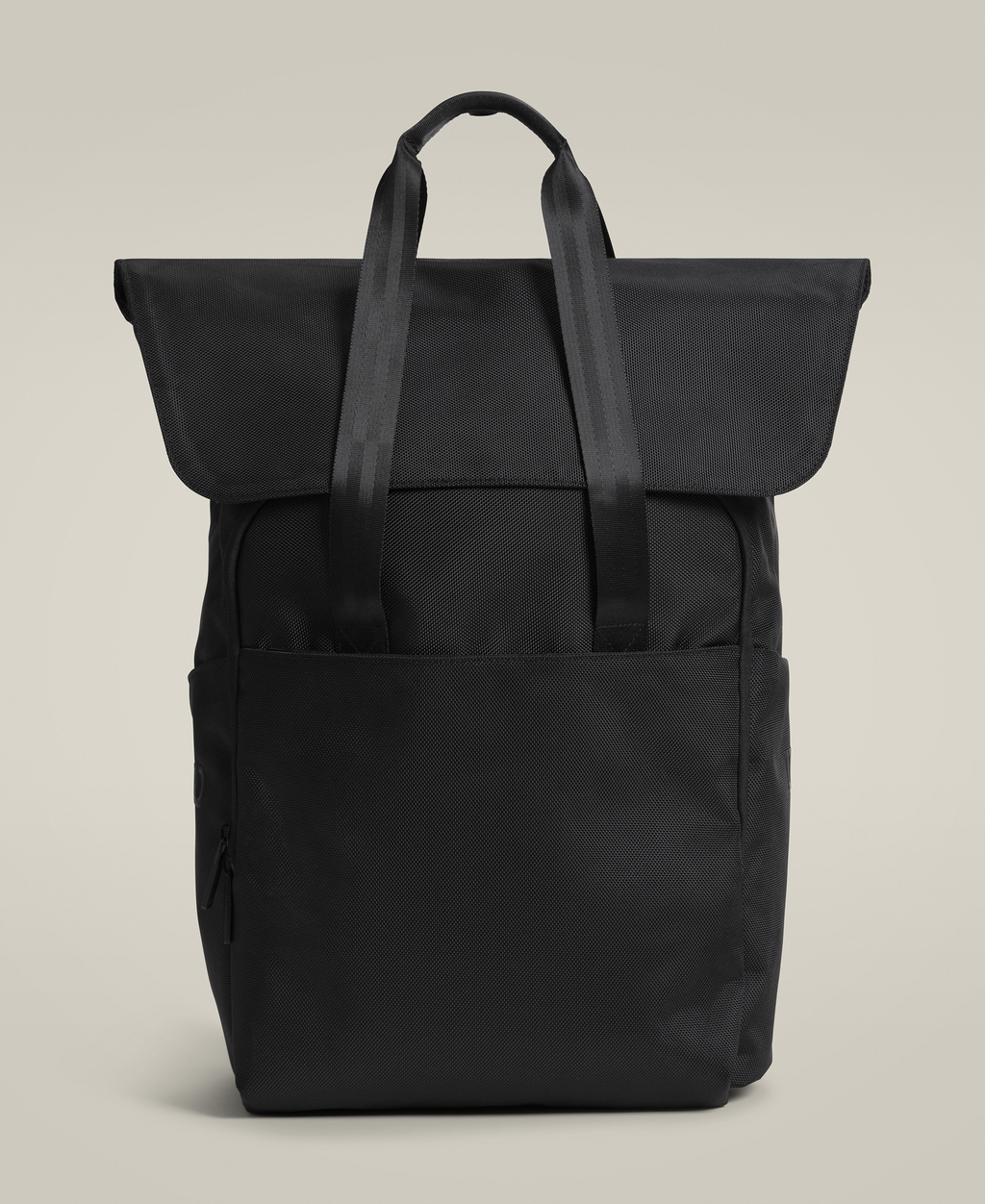 WU00121531BKA_14_FOLDOVER_BACKPACK_DG_BKA
