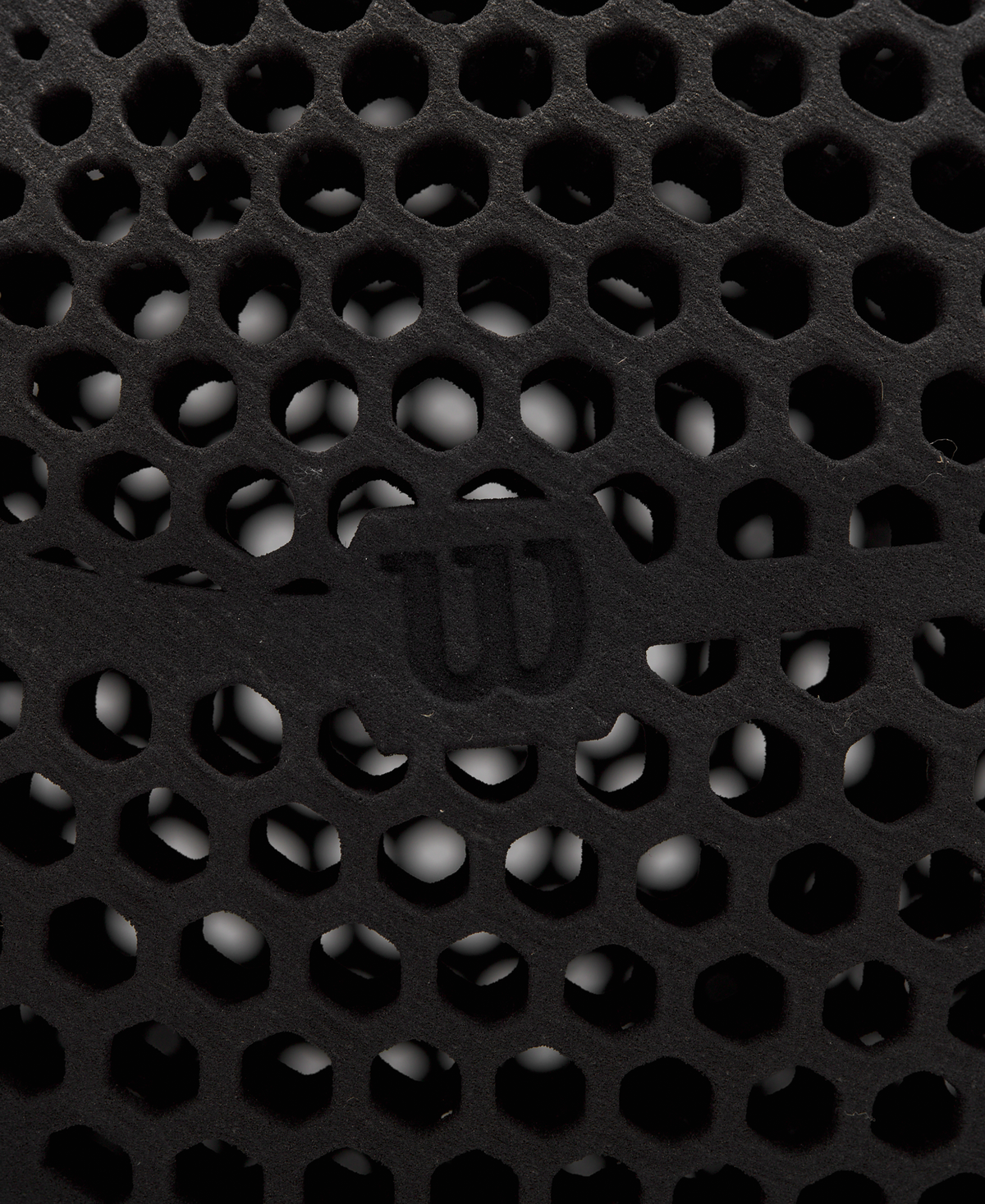 WZ1016103IDV_8_7_AIRLESS_GEN1_BSKT_295_BLACK.png