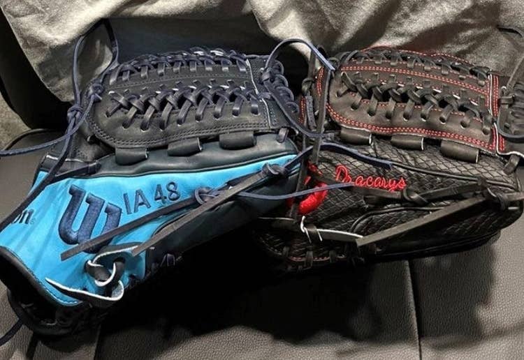 Kyle Muller's gloves