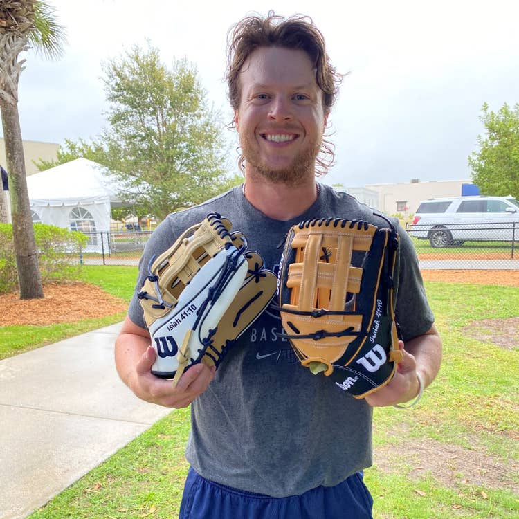 brett phillips with his gloves