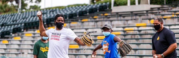 Dee Strange-Gordon pitching