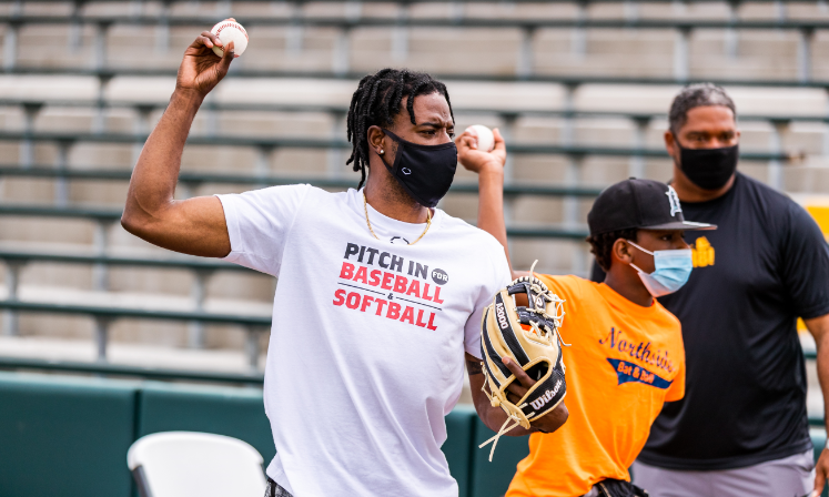 Dee Strange-Gordon pitching