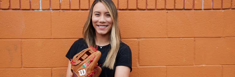 Mexico-Softball-Shortstop-Anissa-Urtez-Wilson-Fastpitch