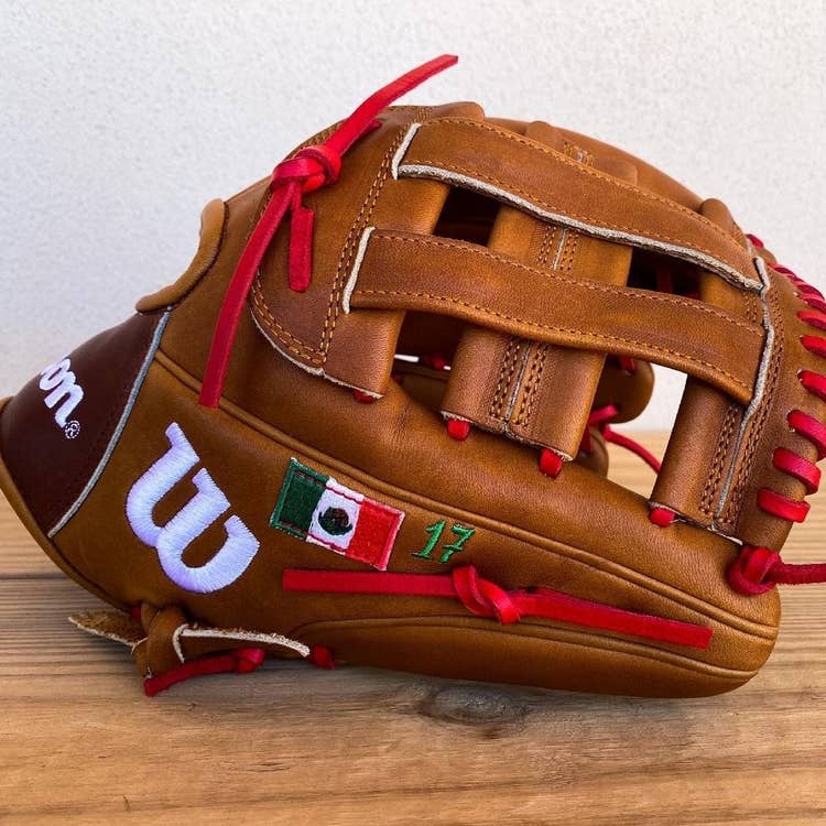 Mexico-Softball-Shortstop-Anissa-Urtez-Wilson-Fastpitch