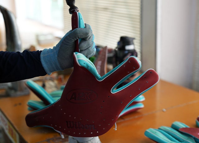 Wilson Sporting Goods Custom Glove Construction
