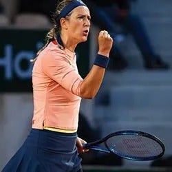 Victoria Azarenka with wilson racket