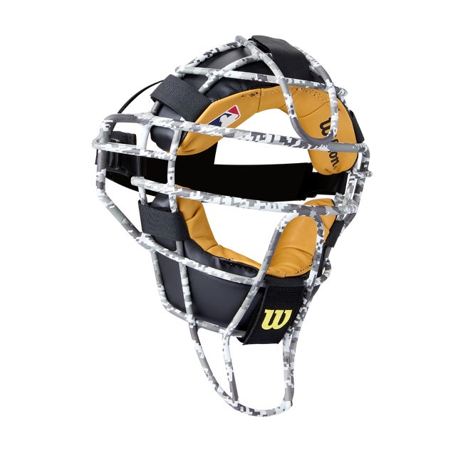 Dyna-Lite™ Camo Aluminum Umpire Facemask | Wilson Sporting Goods