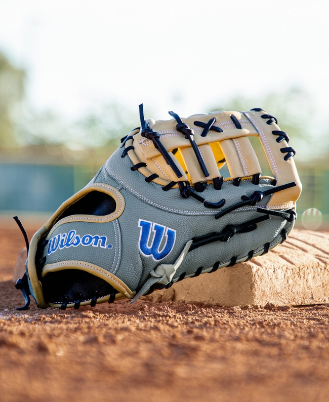 2027 A2000® FP1620SS 12.5” Fastpitch First Base Mitt Image 3 of 10 2027 A2000® FP1620SS 12.5” Fastpitch First Base Mitt Image 3 of 10