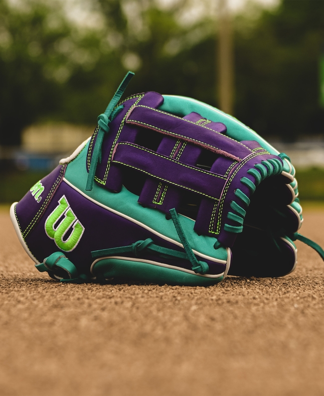 Winter 2024 A2000® DW5 12” Infield Baseball Glove Image 2 of 10