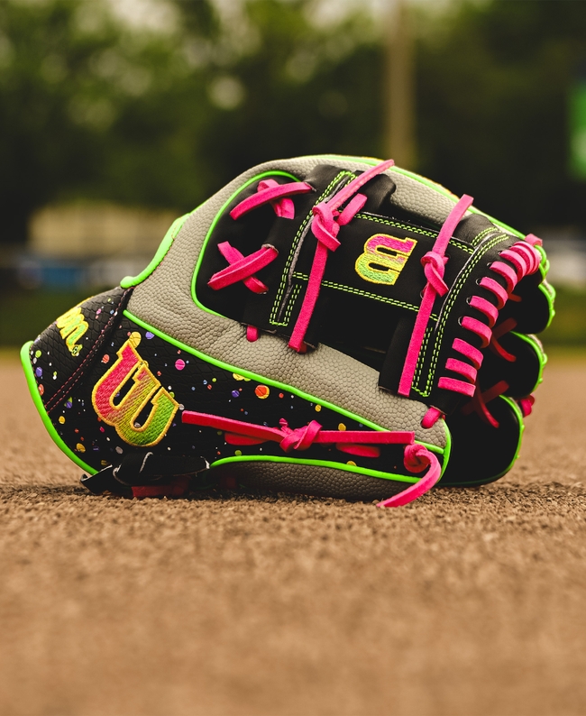 Winter 2024 A2000® 1786SS 11.5” Infield Baseball Glove Image 2 of 10