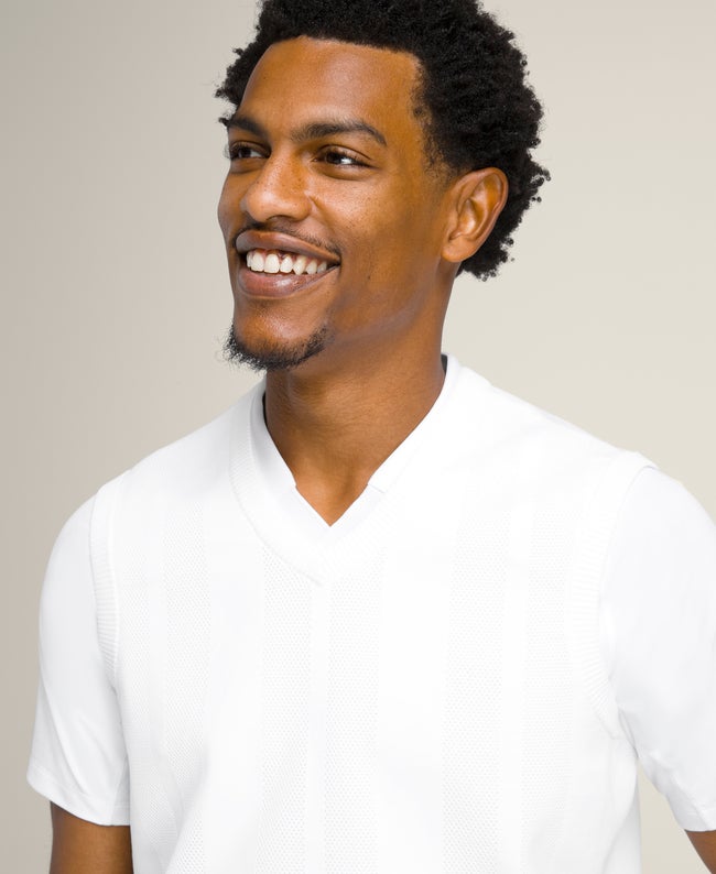 Bright White Technical Club Pullover Vest | Wilson Sporting Goods