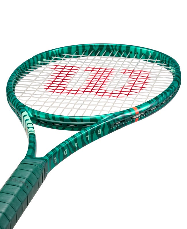 Tiger Blade 98 16x19 V10 Tennis Racket | Wilson Sporting Goods