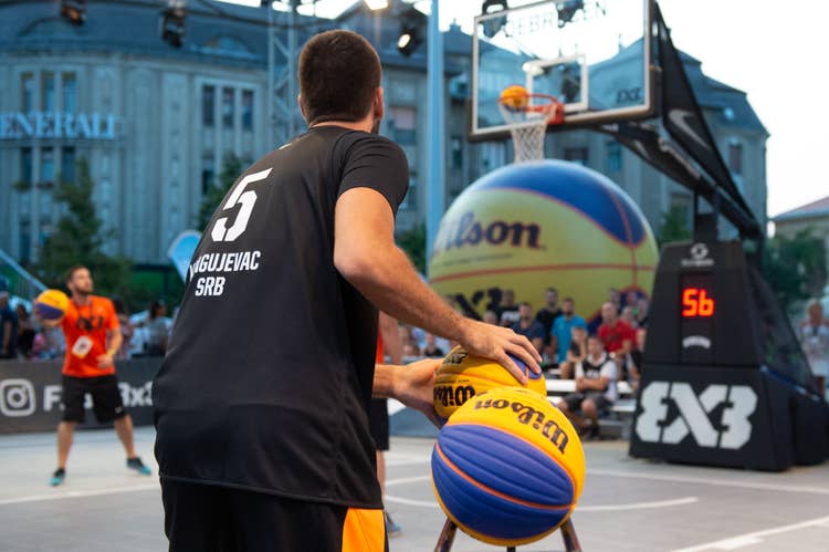 3x3 match on the street