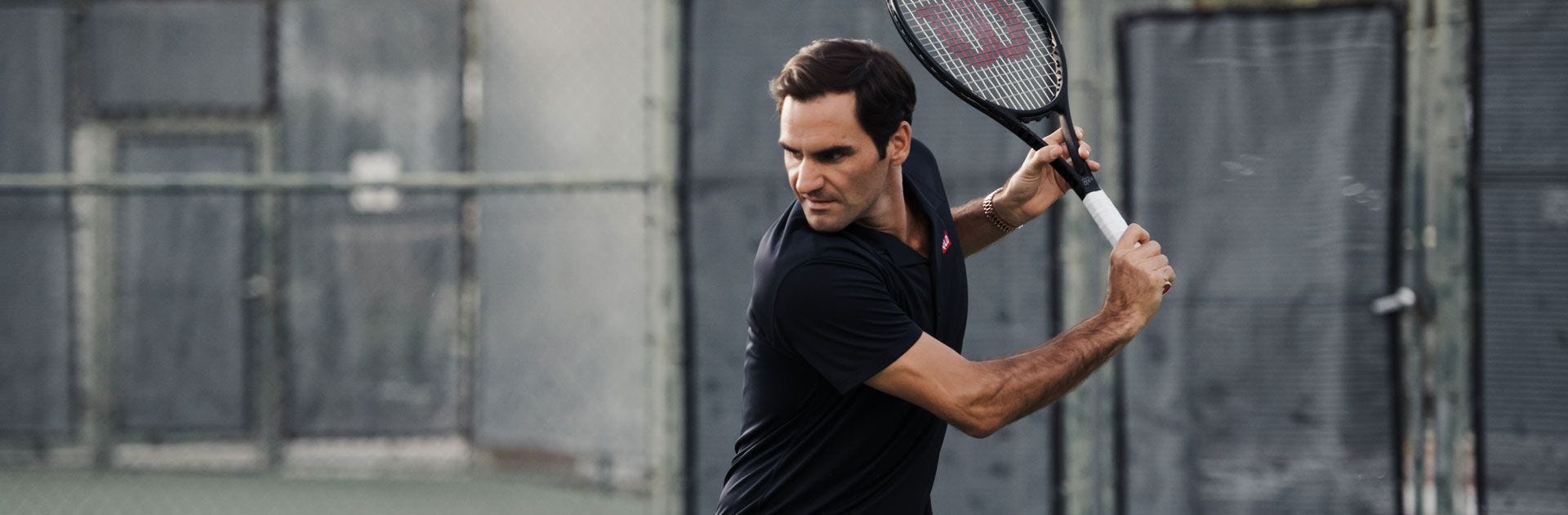 best tennis racket for one handed backhand